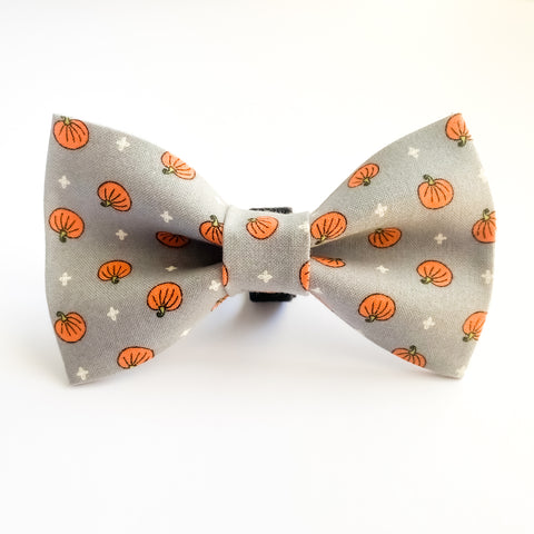Grey Pumpkins Halloween Bow Tie
